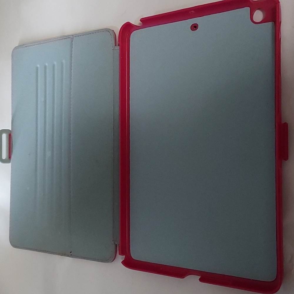 Apple Tablet Case - Picture 5 of 6